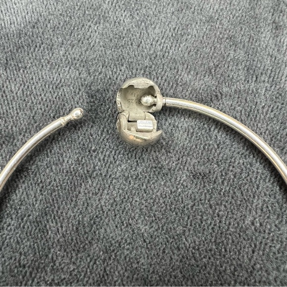 RETIRED Pandora ESSENCE Bangle - Picture 3 of 3